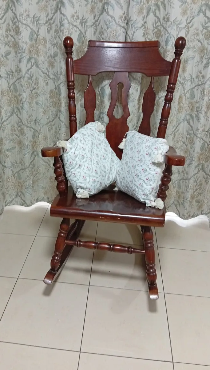 Rocking Chair - Image 4
