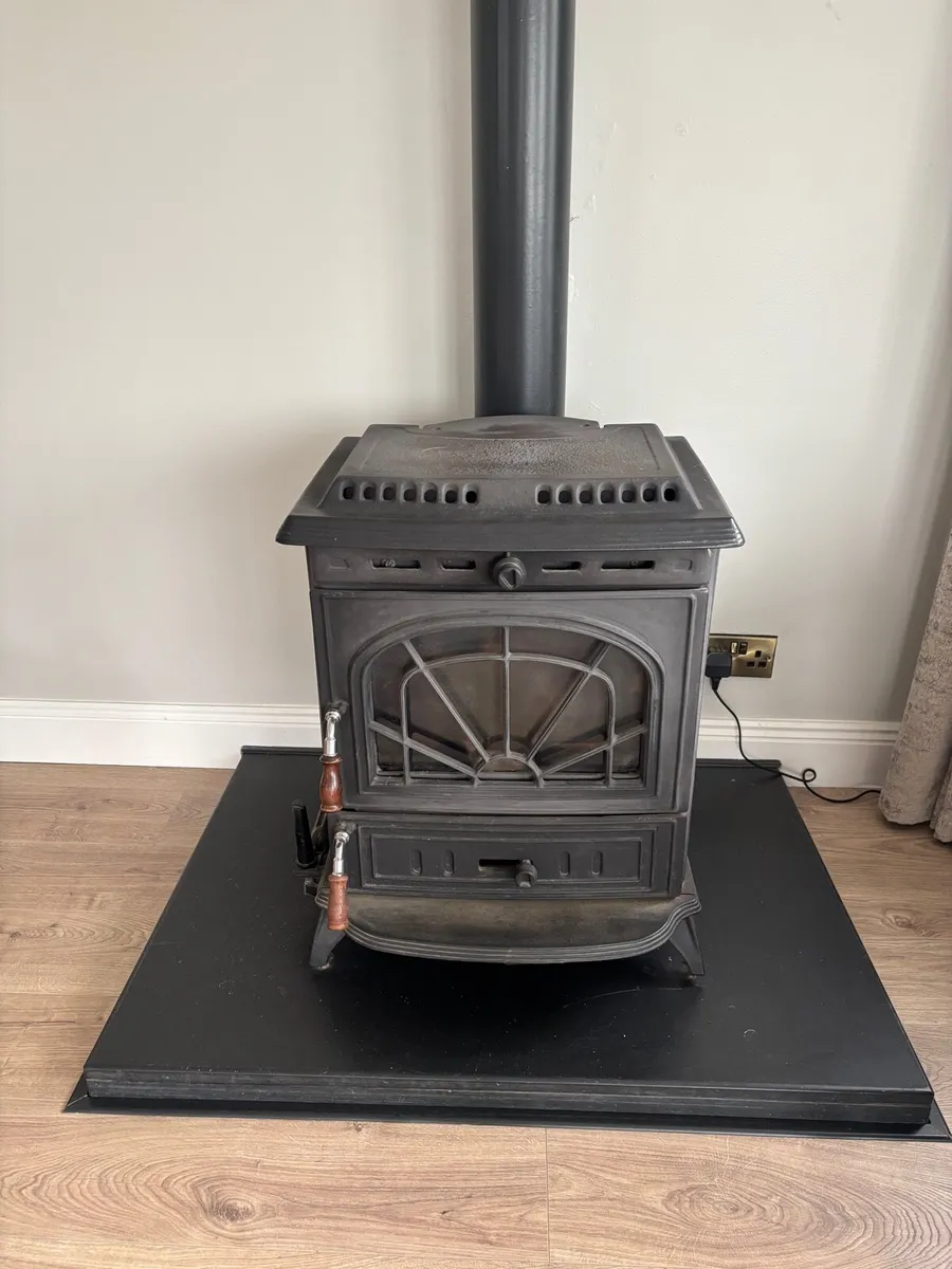 Stanley stove - Image 2
