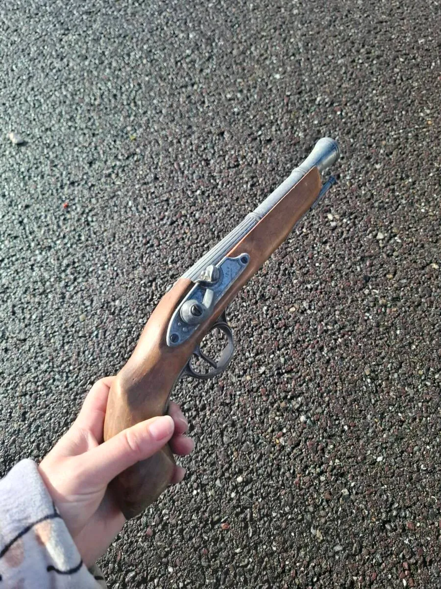 Wood pirat replica possible to post - Image 2