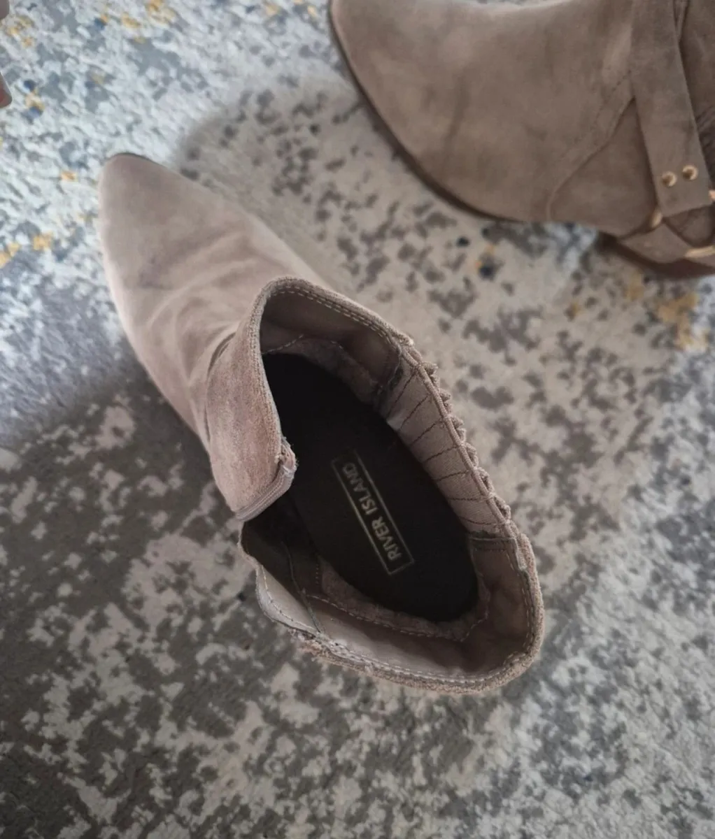 River Island biker boots size 6 - Image 2