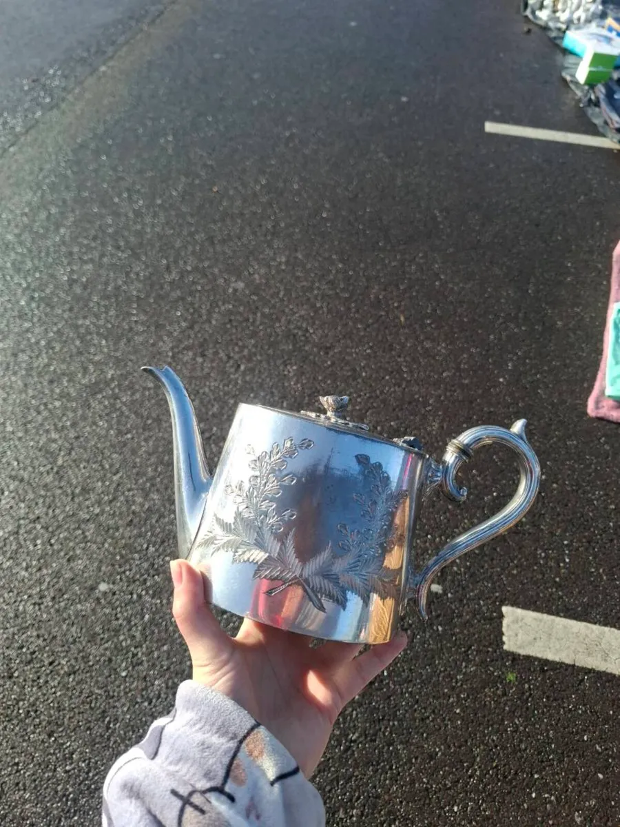 Platted silver tea pot postage possible - Image 1