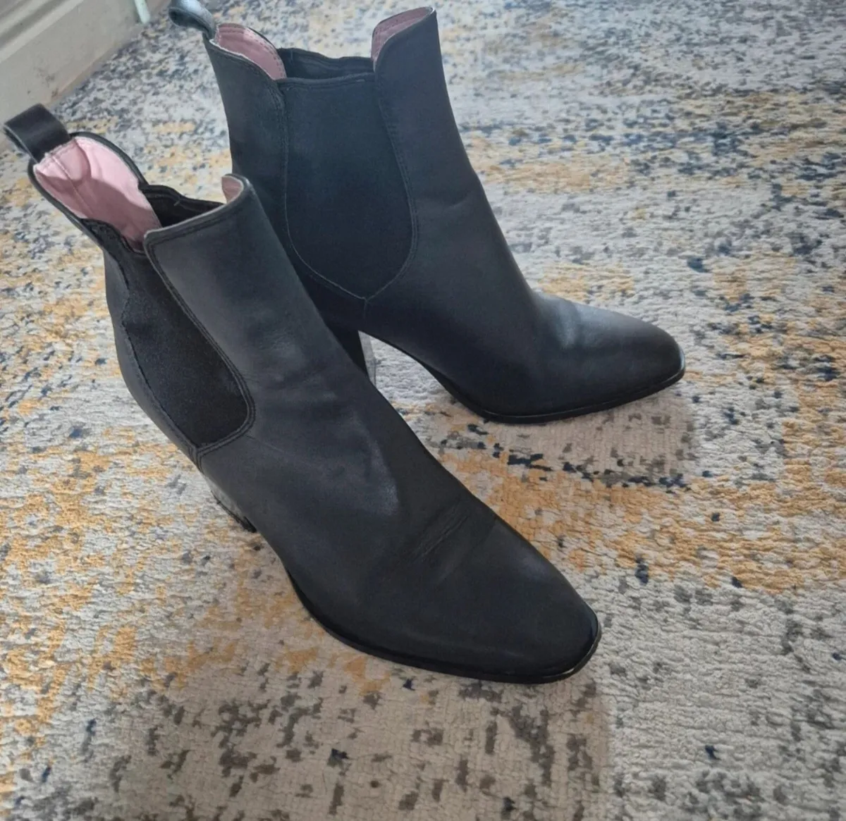 zara Chelsea boots size 6 - Image 3
