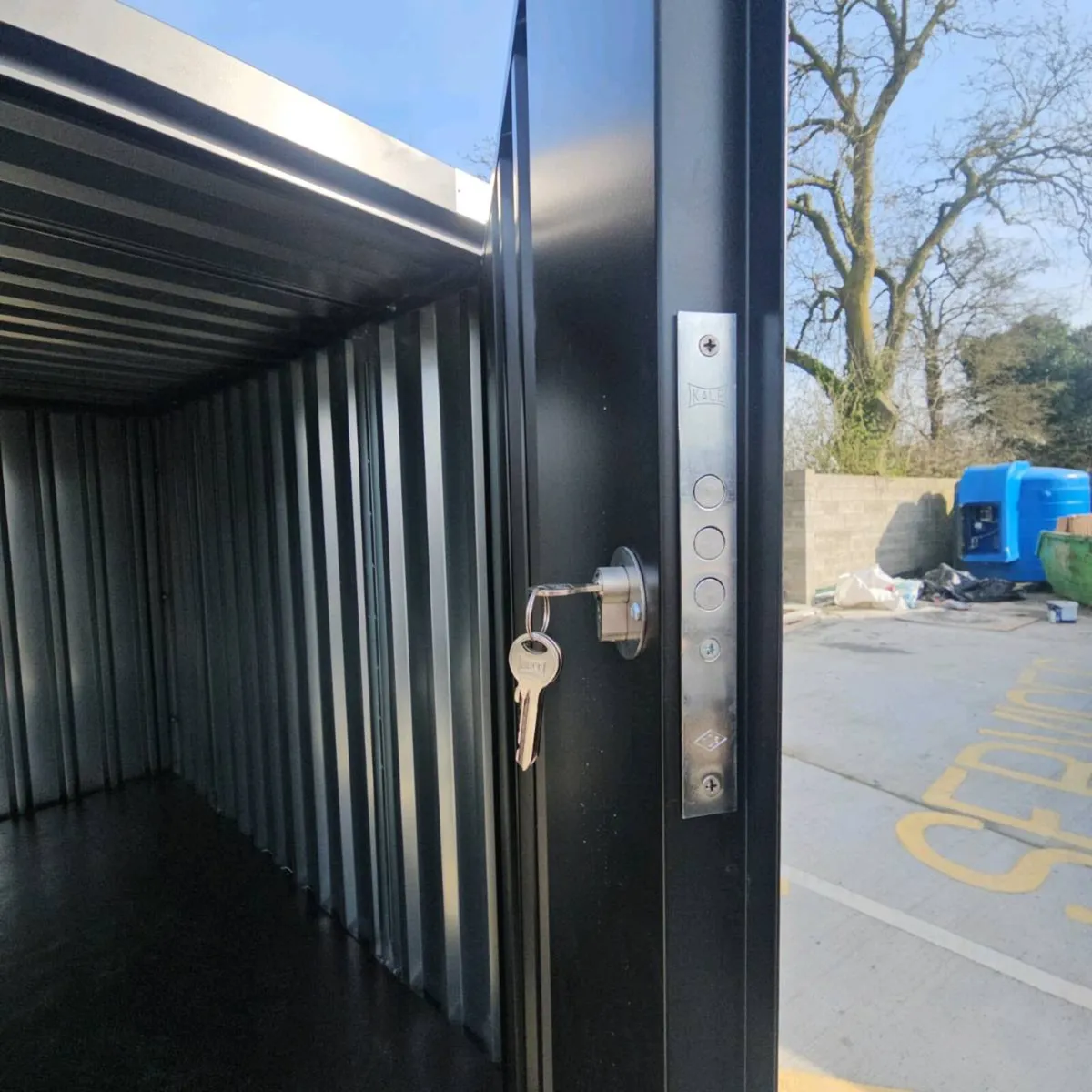 Steel CUBE shed, practical and strong storage unit - Image 3