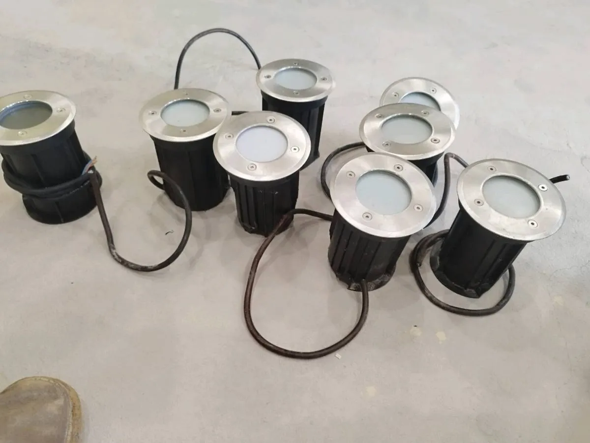 GARDEN STENLEY STEEL SPOT LIGHT - Image 4