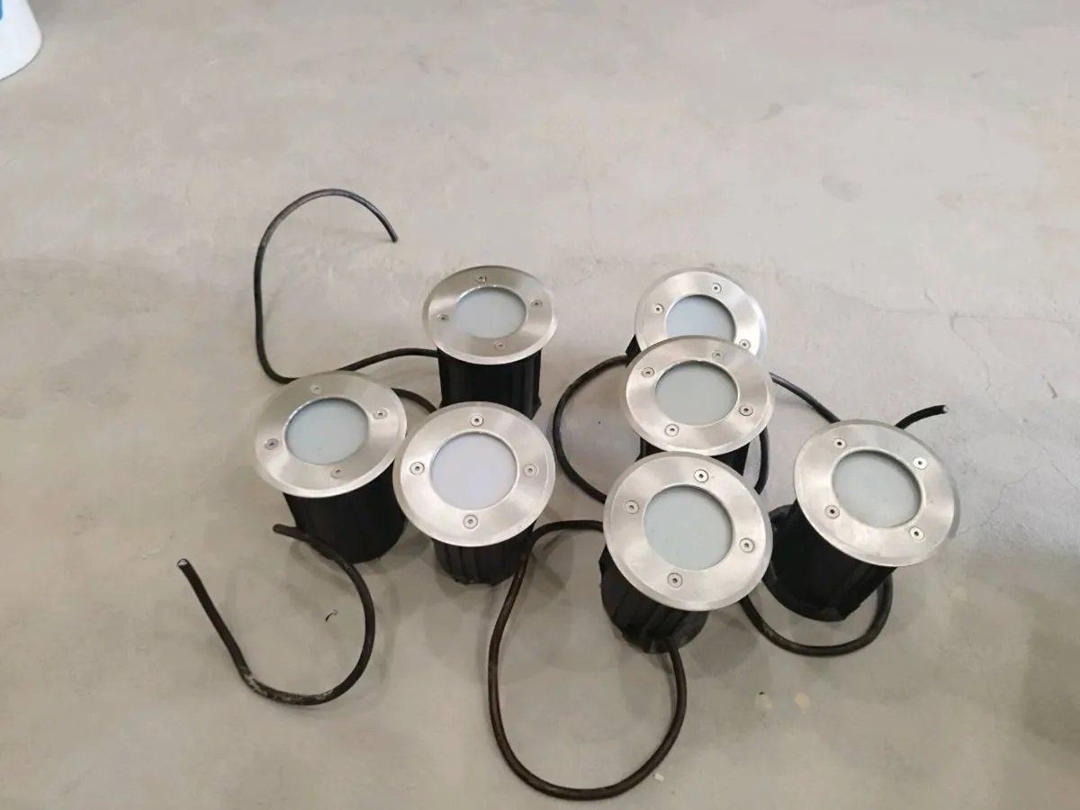 GARDEN STENLEY STEEL SPOT LIGHT - Image 1