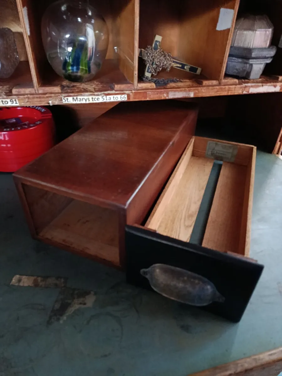 Vintage Irish Cabinet Box - Image 1