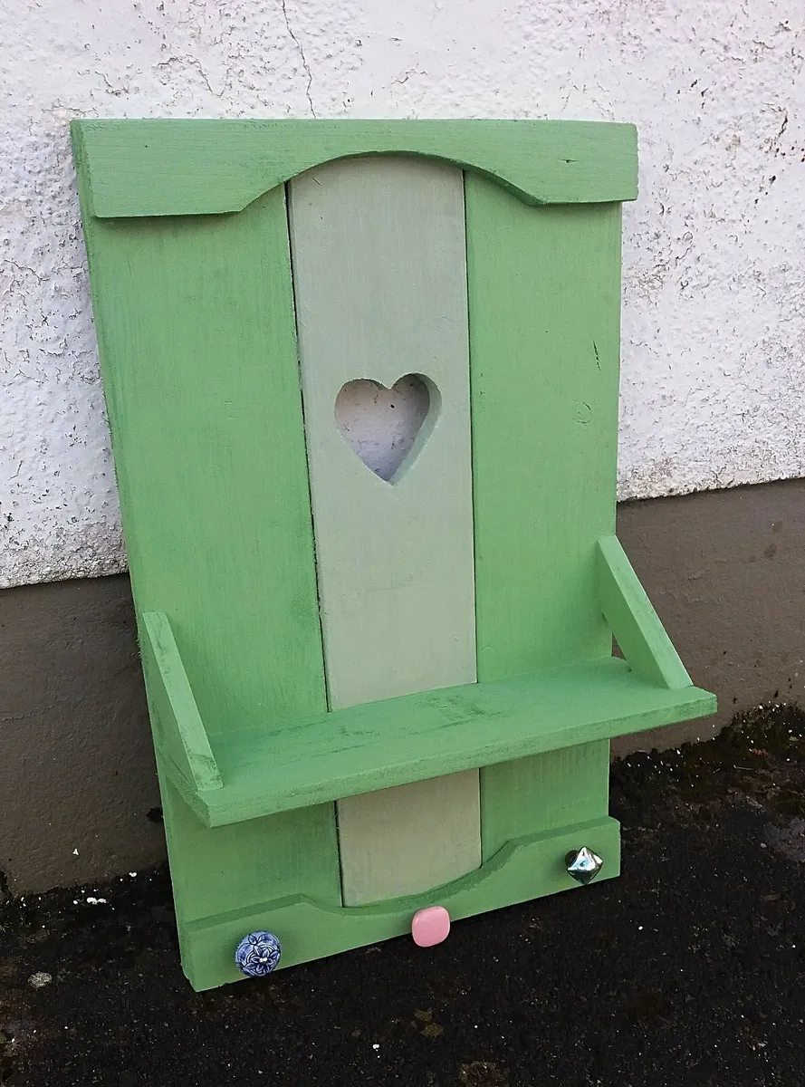 Rustic floating shelf / coat rack - Image 1