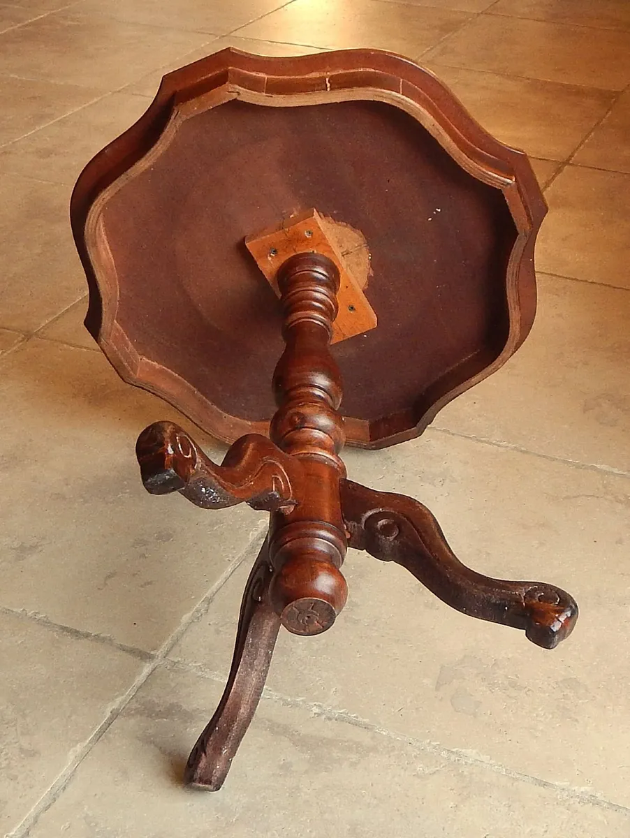 Italian Style Marquetry Pedestal Side Table - Image 2