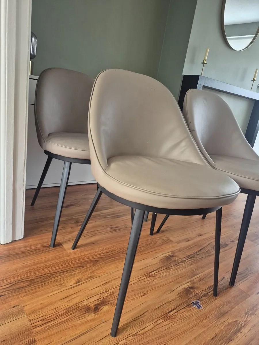 4 Kitchen Chairs - Image 1