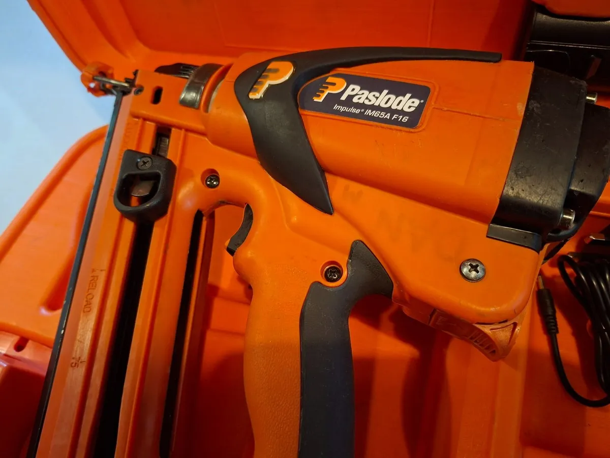 Paslode im65A F16 2nd fix Nail Gun"Fully Serviced" - Image 1