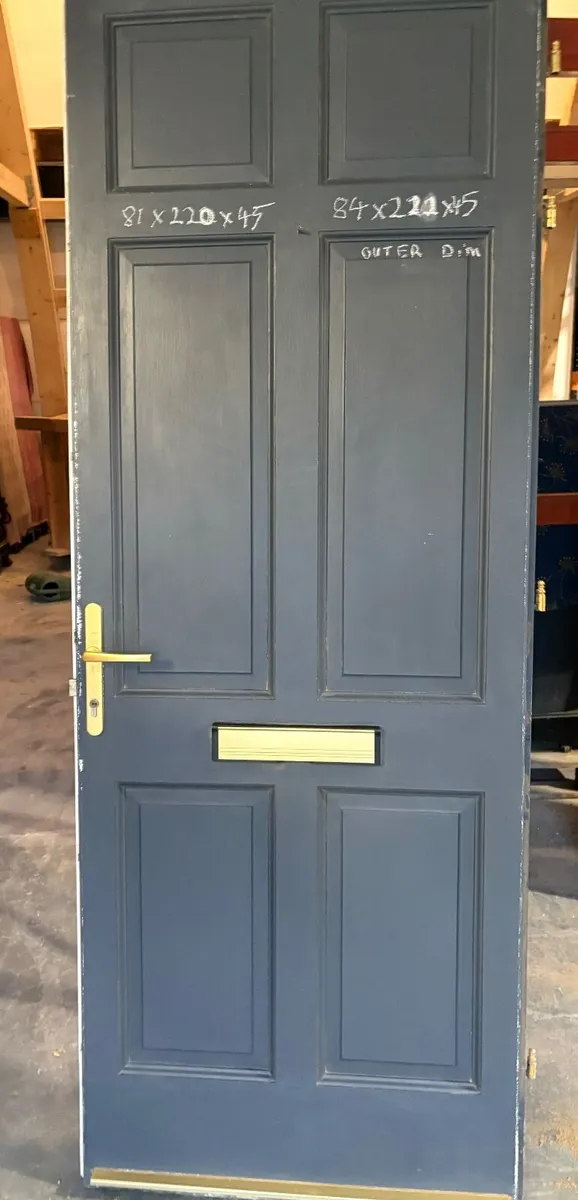 Solid external door - Image 1