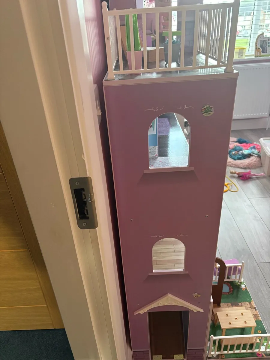 Dolls house - Image 3