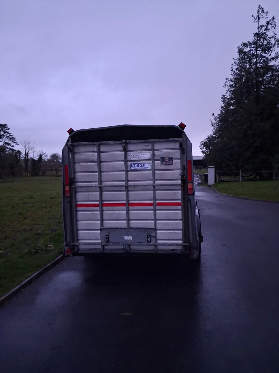 Cattle trailer - Image 1