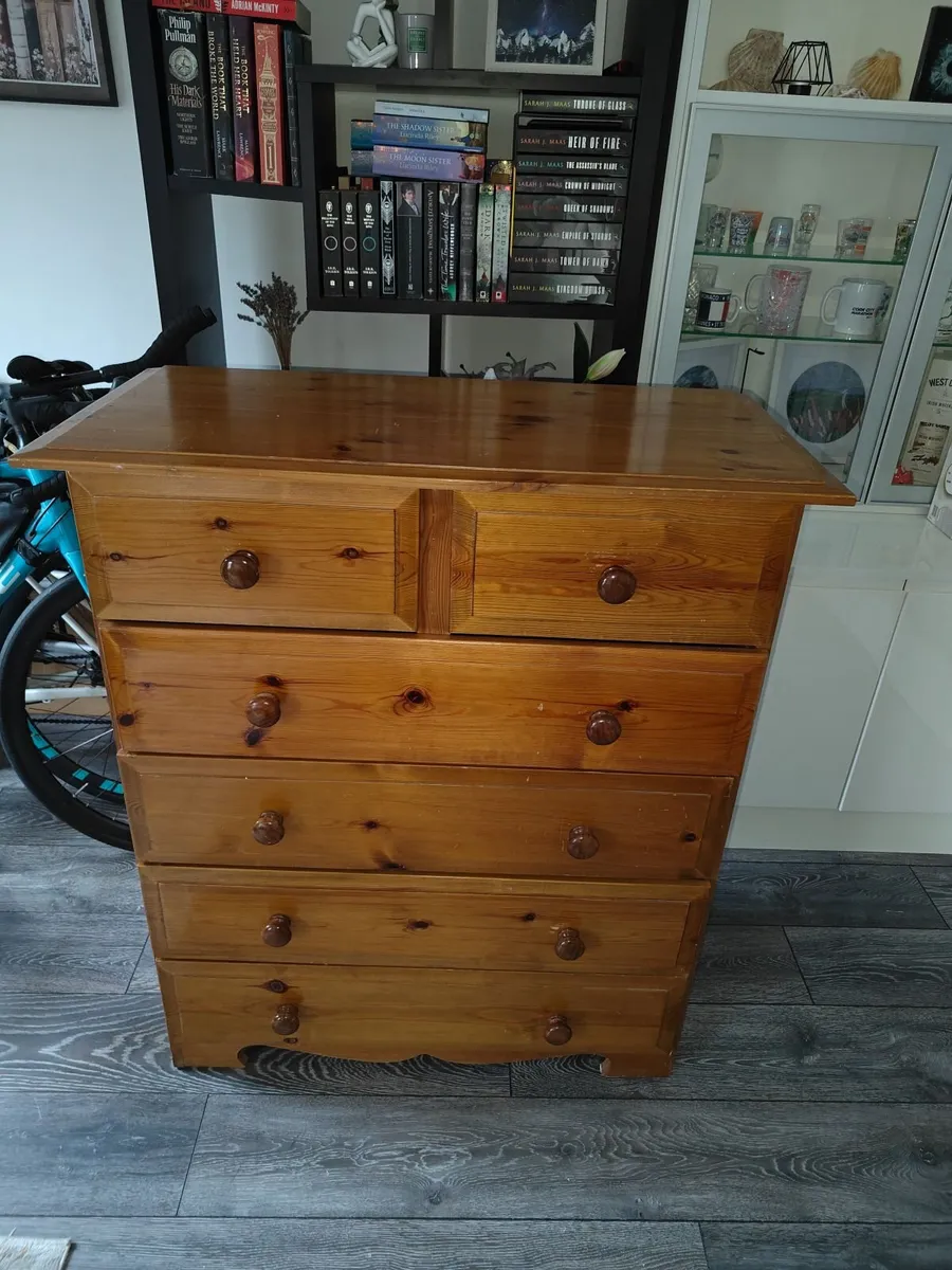 Dresser - Image 1