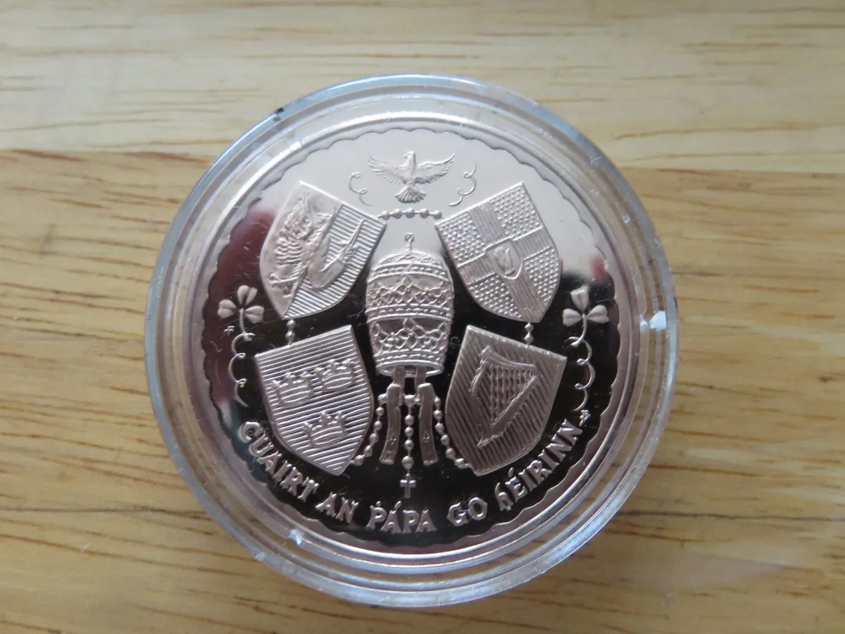 Pope John Paul 2nd commemorative coin - Image 4