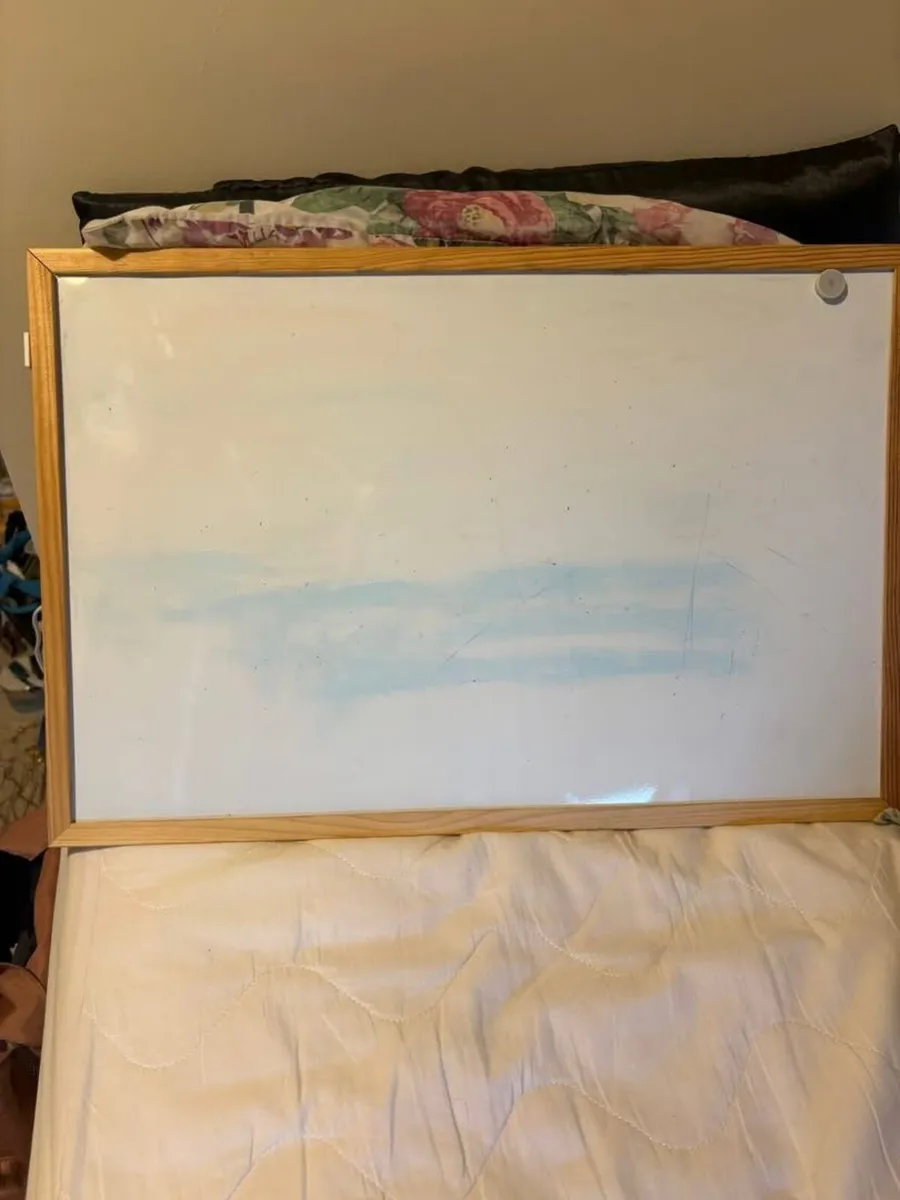 White Board + markers