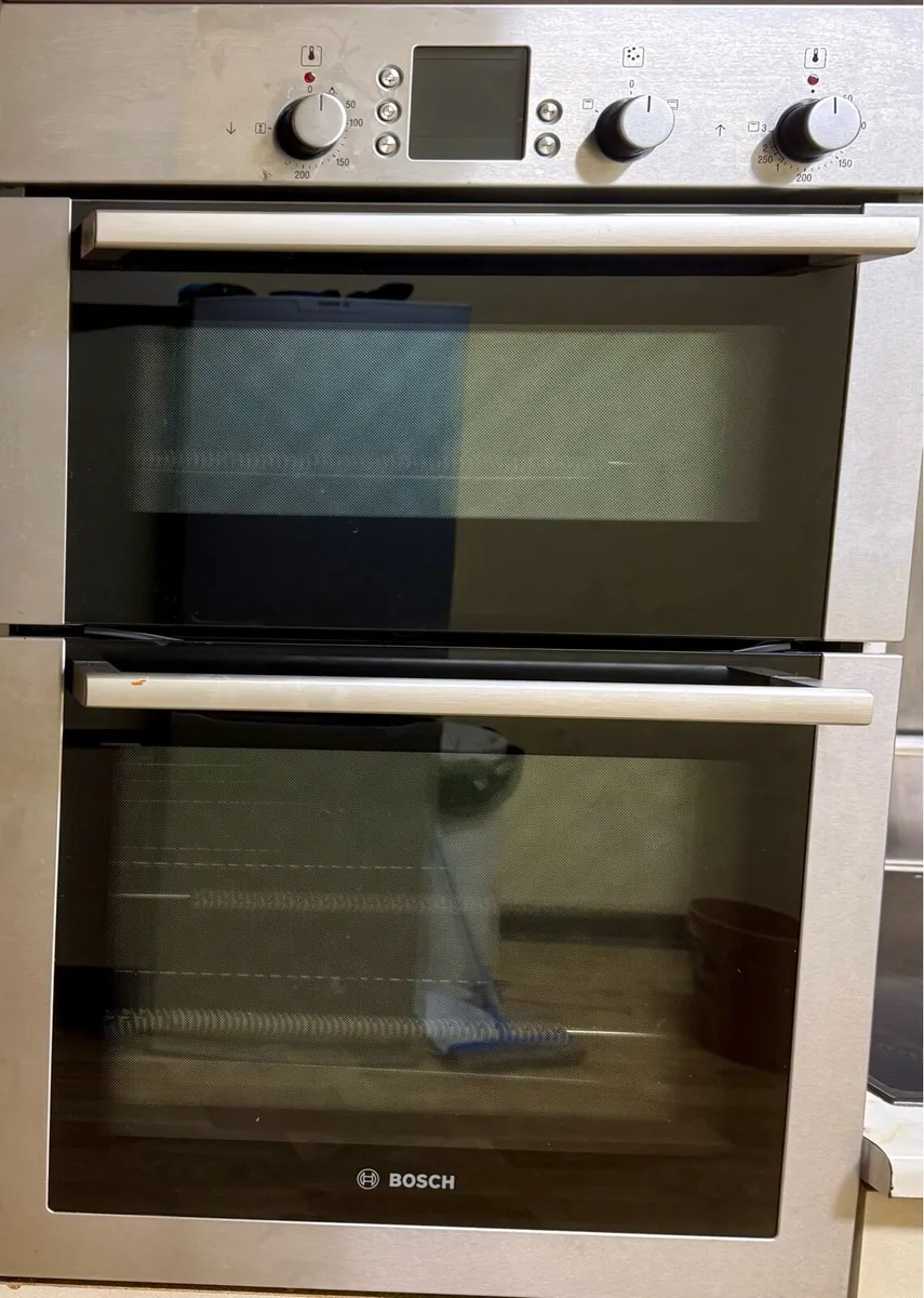 Bosch series 4 double oven - excellent condition - Image 1