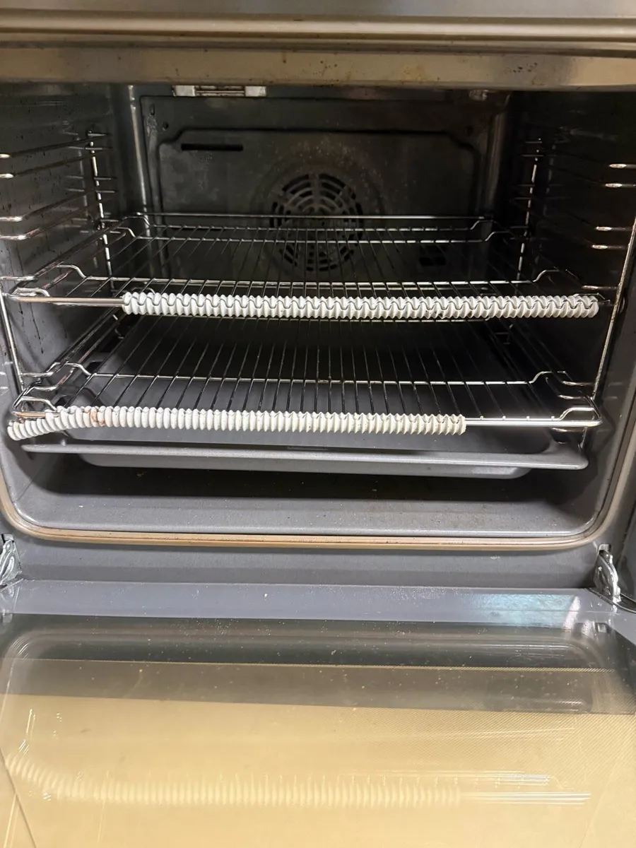 Bosch series 4 double oven - excellent condition - Image 2