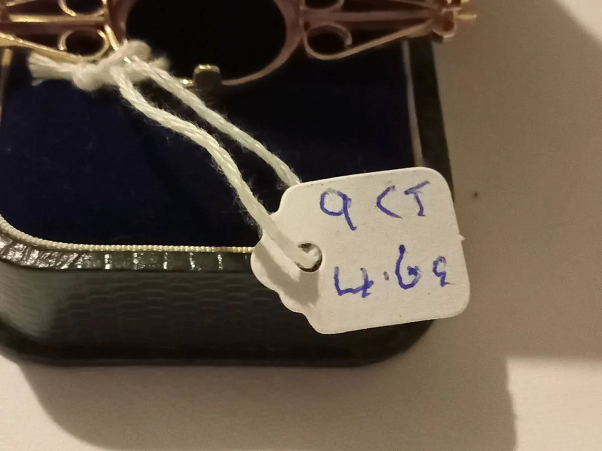 9ct half sovereign  broach only - Image 3
