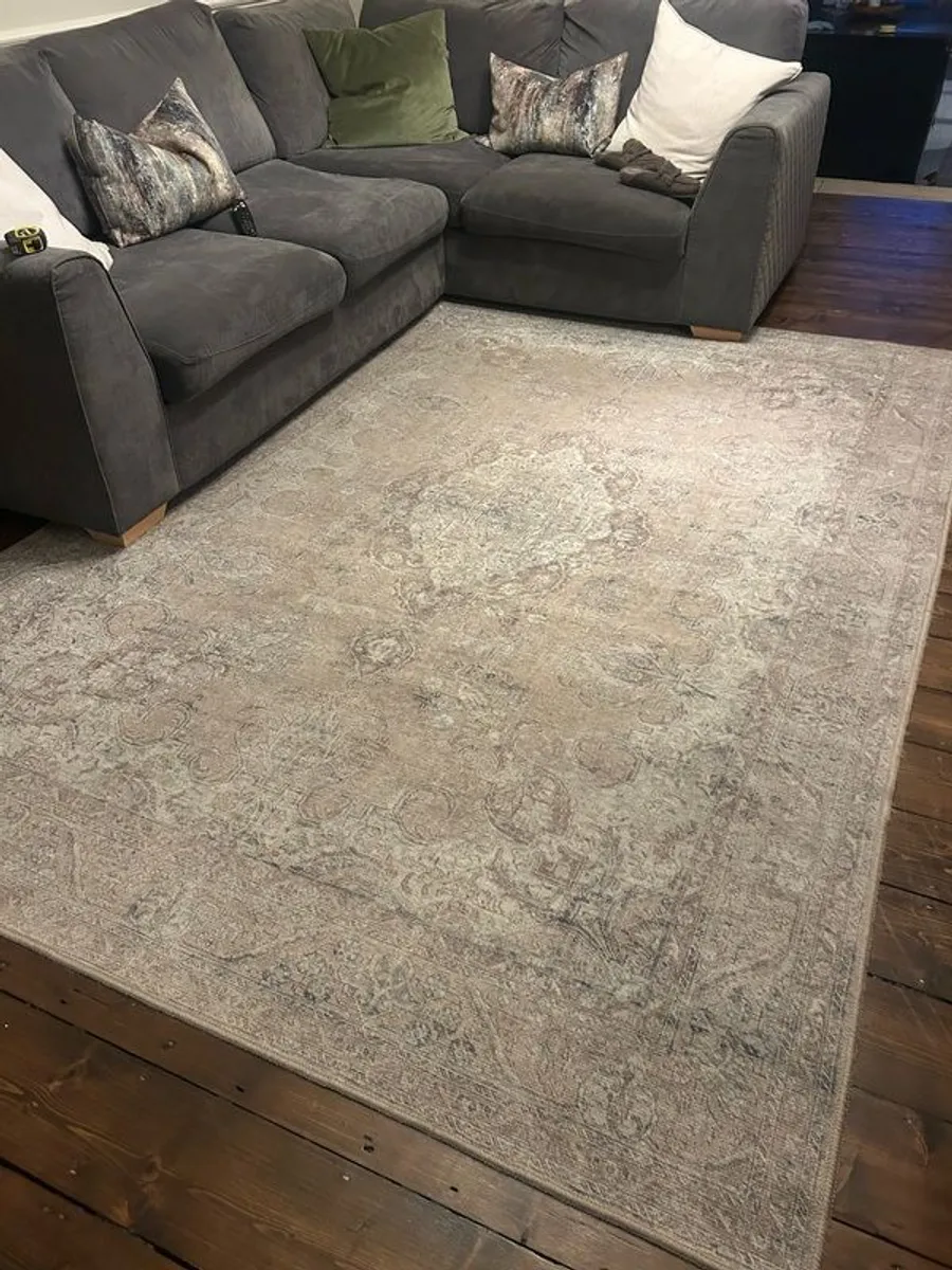 Kukoon distressed washable rug - Image 1