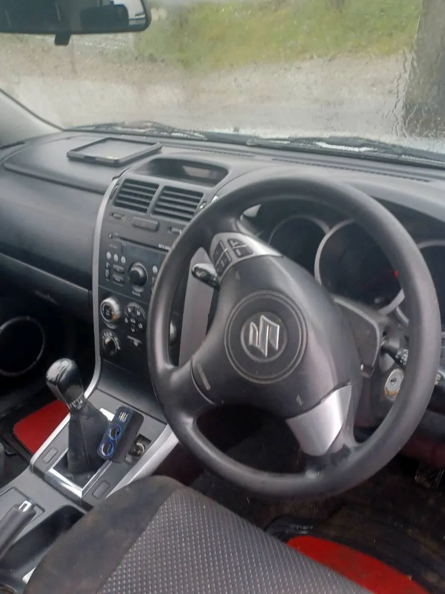 Suzuki grand  vitara - Image 4