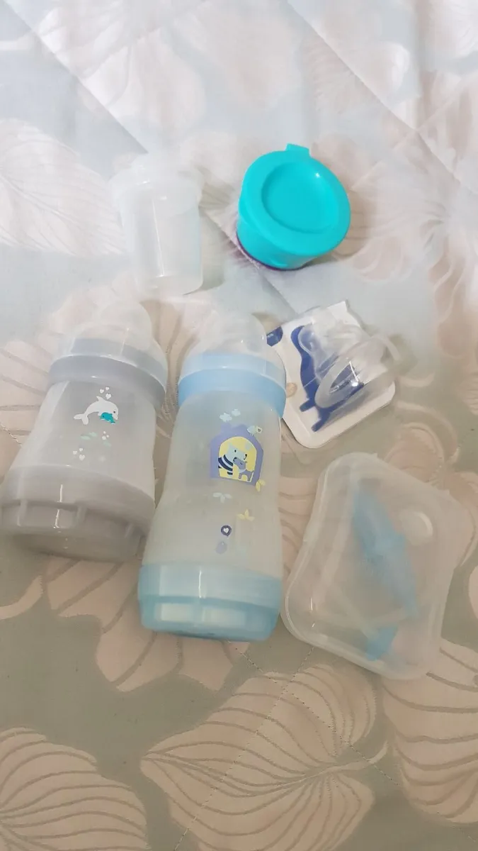 MaM bottles with other accessories - Image 2