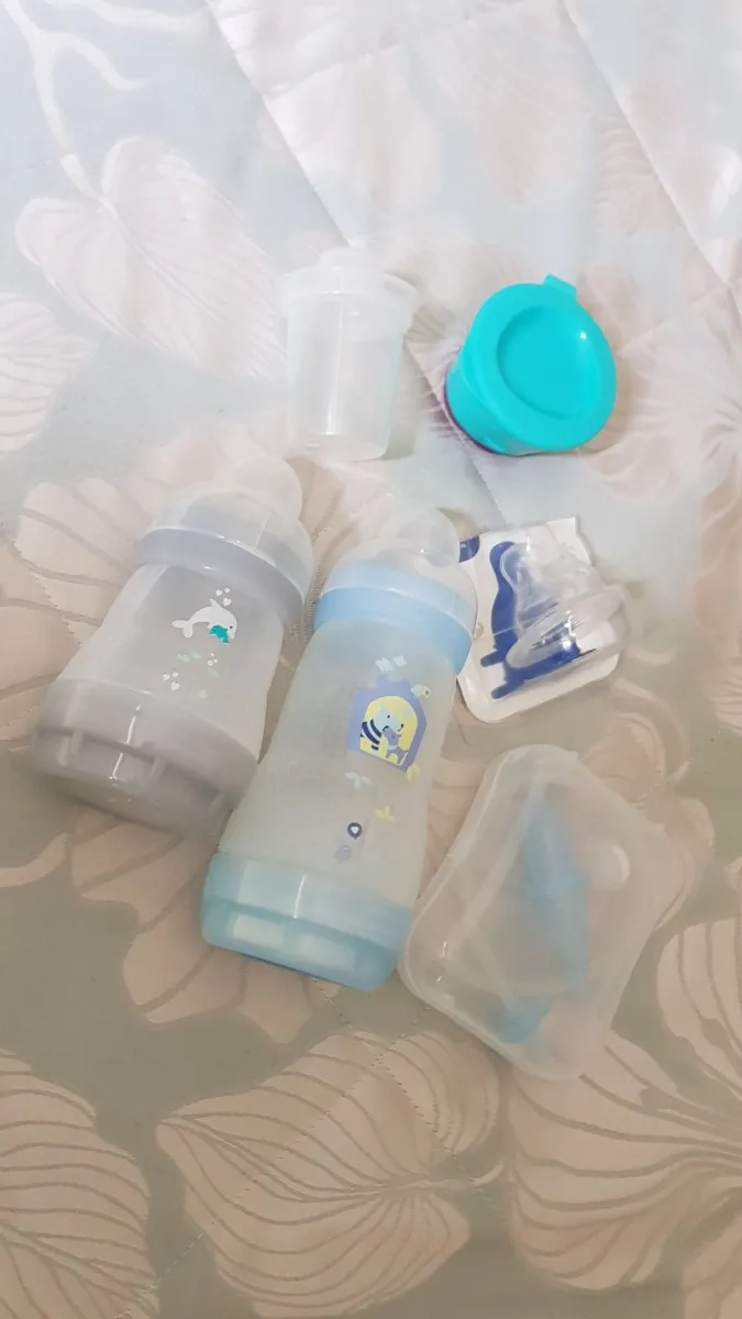 MaM bottles with other accessories - Image 3