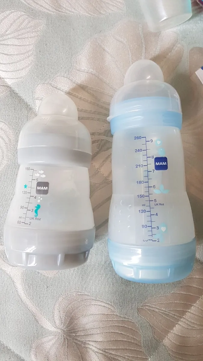 MaM bottles with other accessories - Image 4