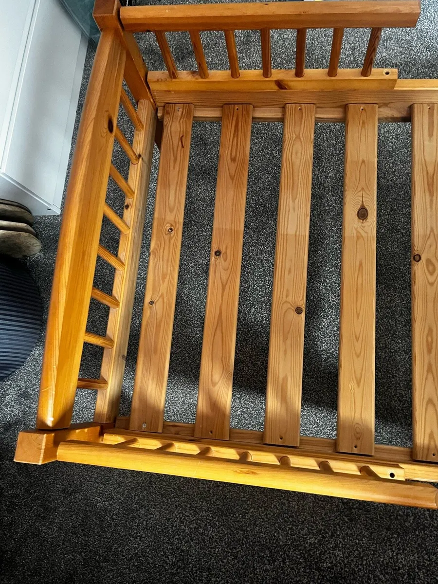 Toddler bed - Image 2