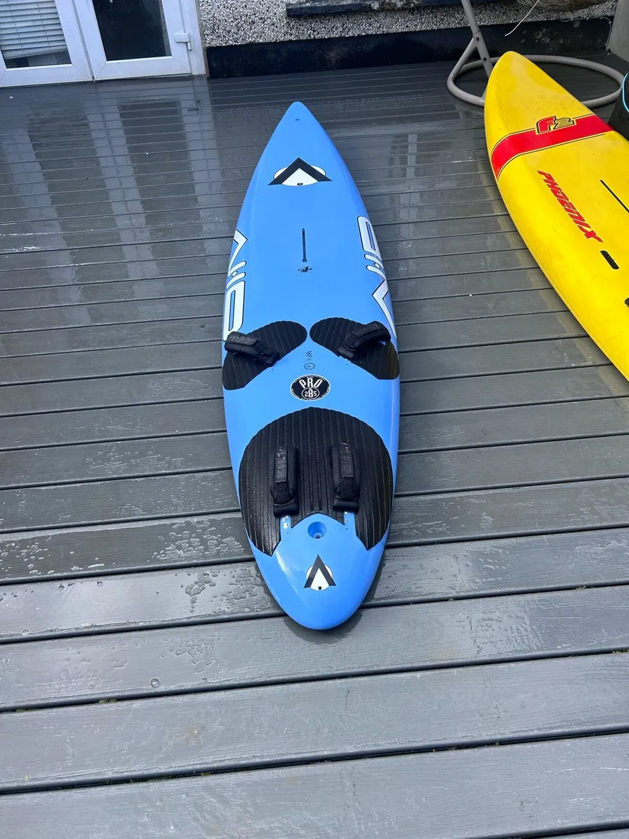 Windsurf board and bag - Image 1