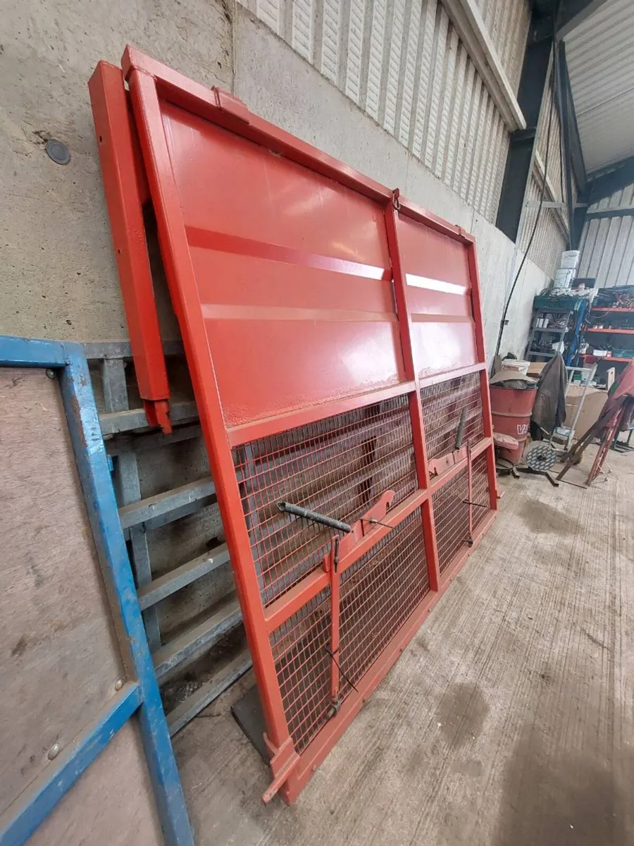 Silage tail board - Image 1