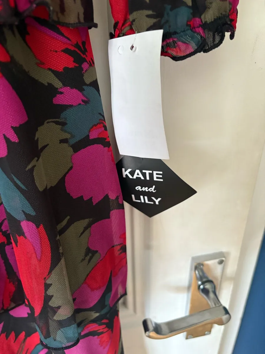 Ladies dress - Image 4