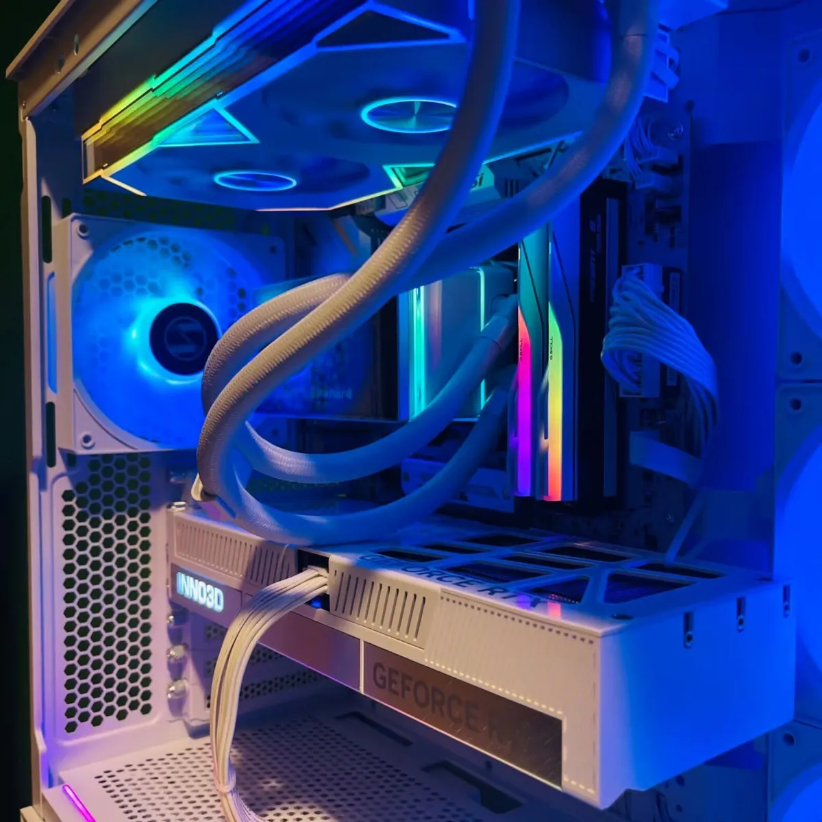 PC Ryzen Gaming 7 9800X3D, RTX 5080, 64GB DDR5 - Image 3