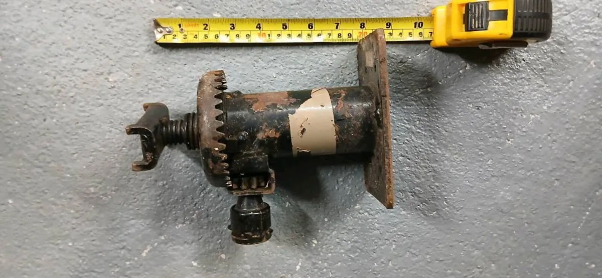 Land rover jack - Image 3