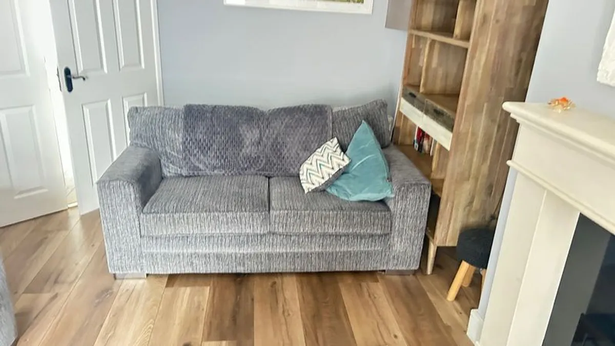 3+2 seater sofa suite - Image 3