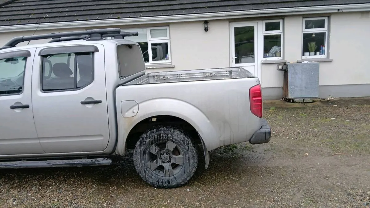 Nissan navara - Image 2