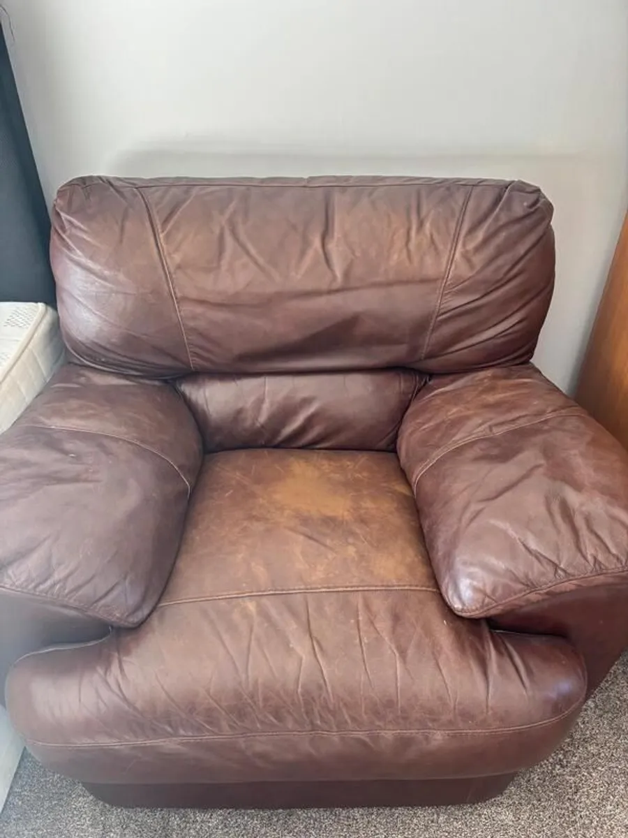 Used 5 Seat Leather Living Room Set - Image 1