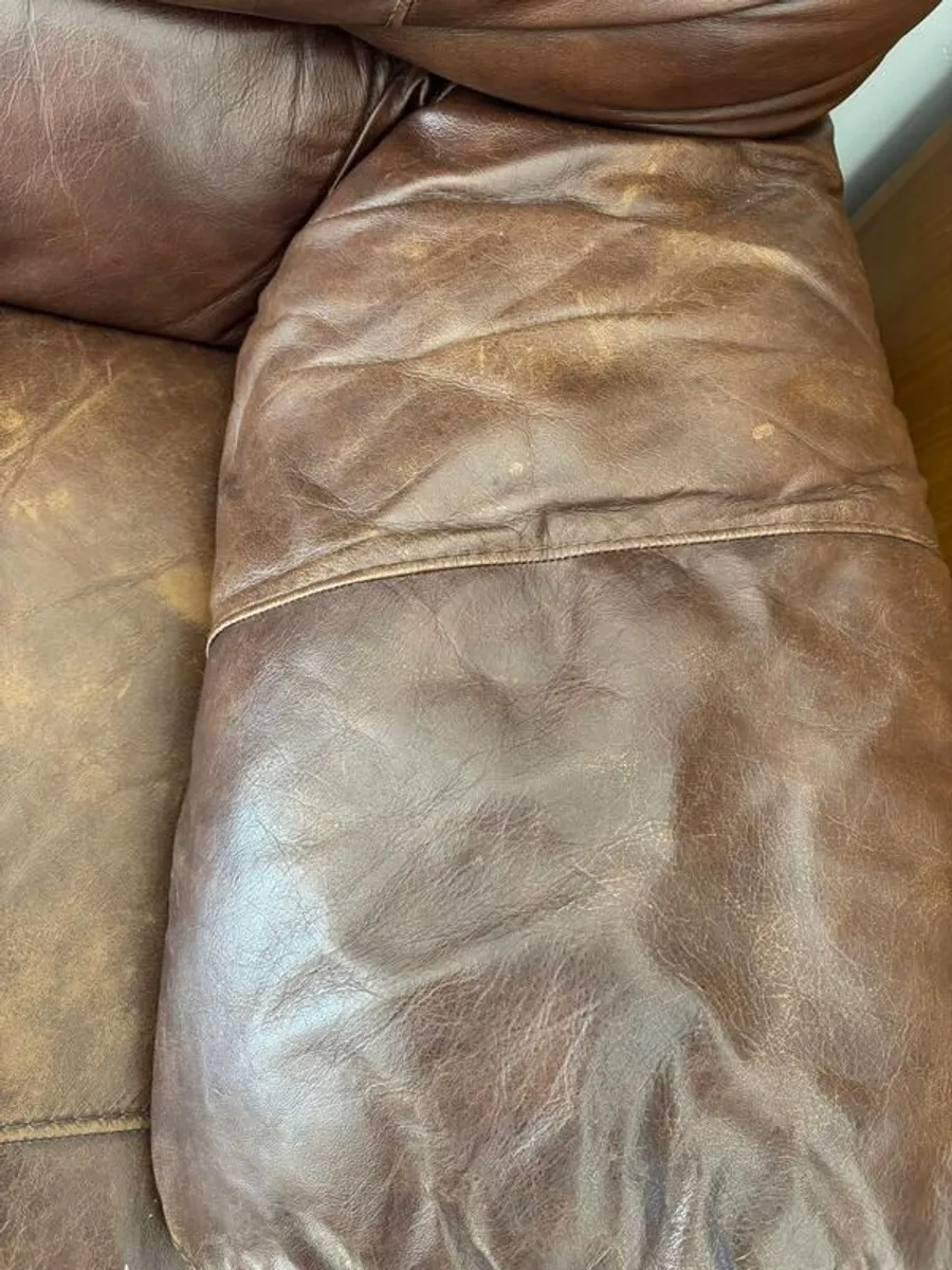 Used 5 Seat Leather Living Room Set - Image 4