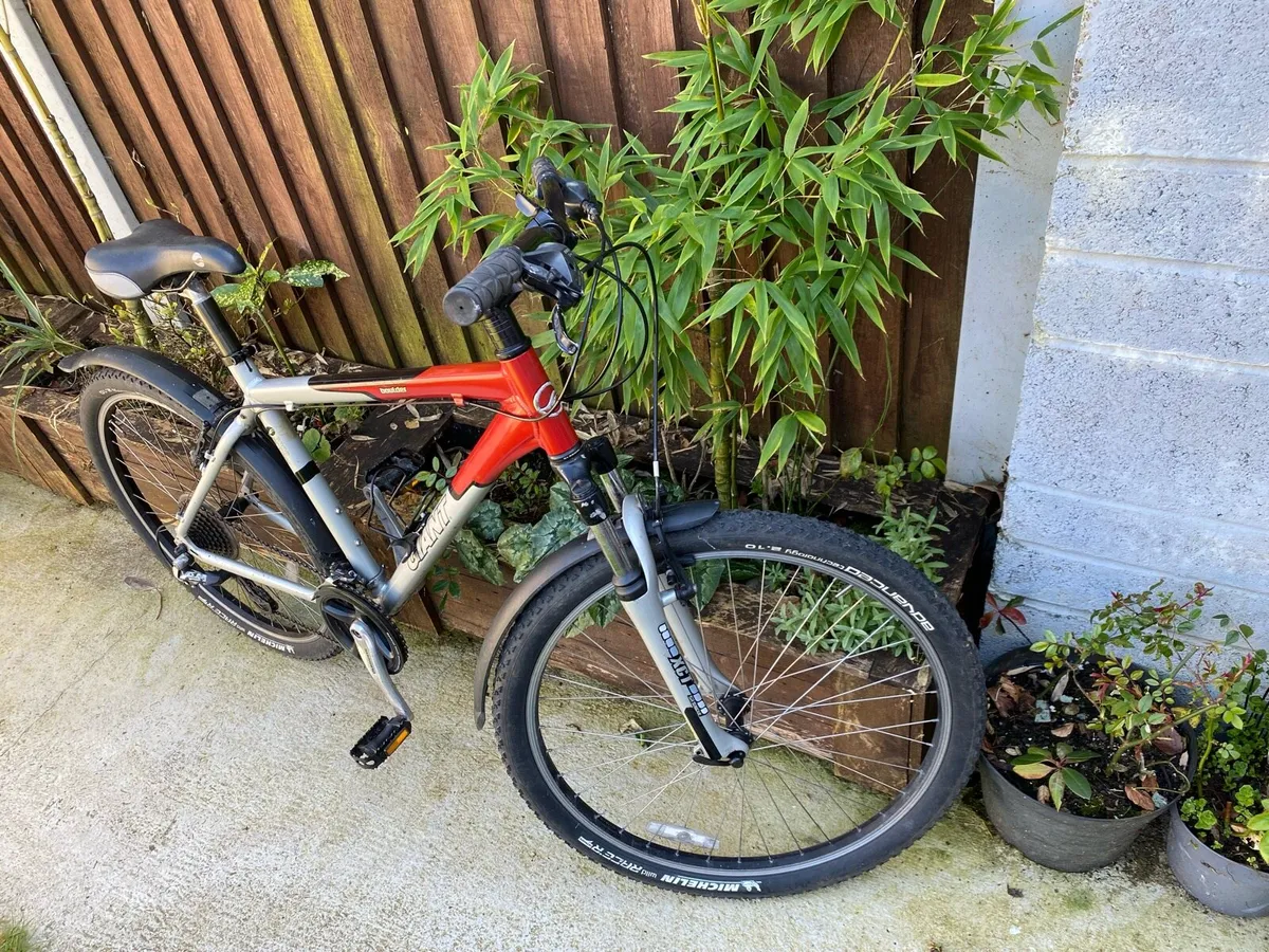 Giant boulder M 26x2.10 wheels 24 speed 19.5 - Image 2