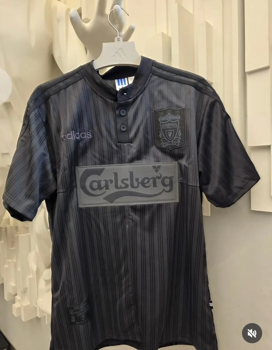 Liverpool Retro Jersey Black