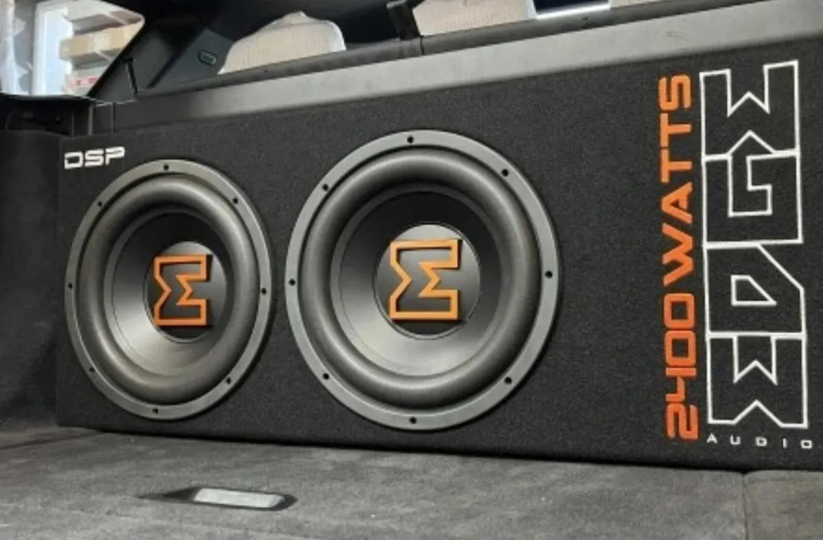 Car subwoofer with active amp