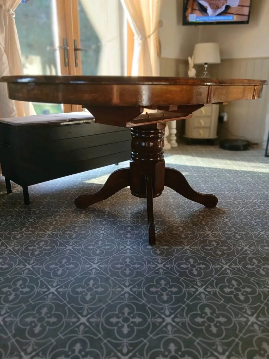 Kitchen Table - Image 4