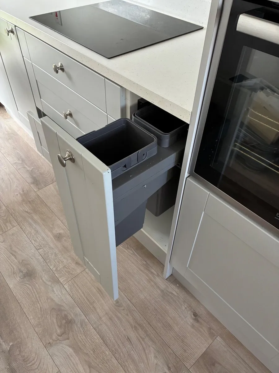 Kitchen & Appliances - Image 4