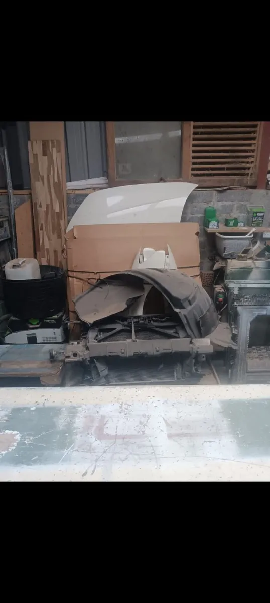 Audi A3 ,2014,2.0,Rad stack bonnet - Image 2