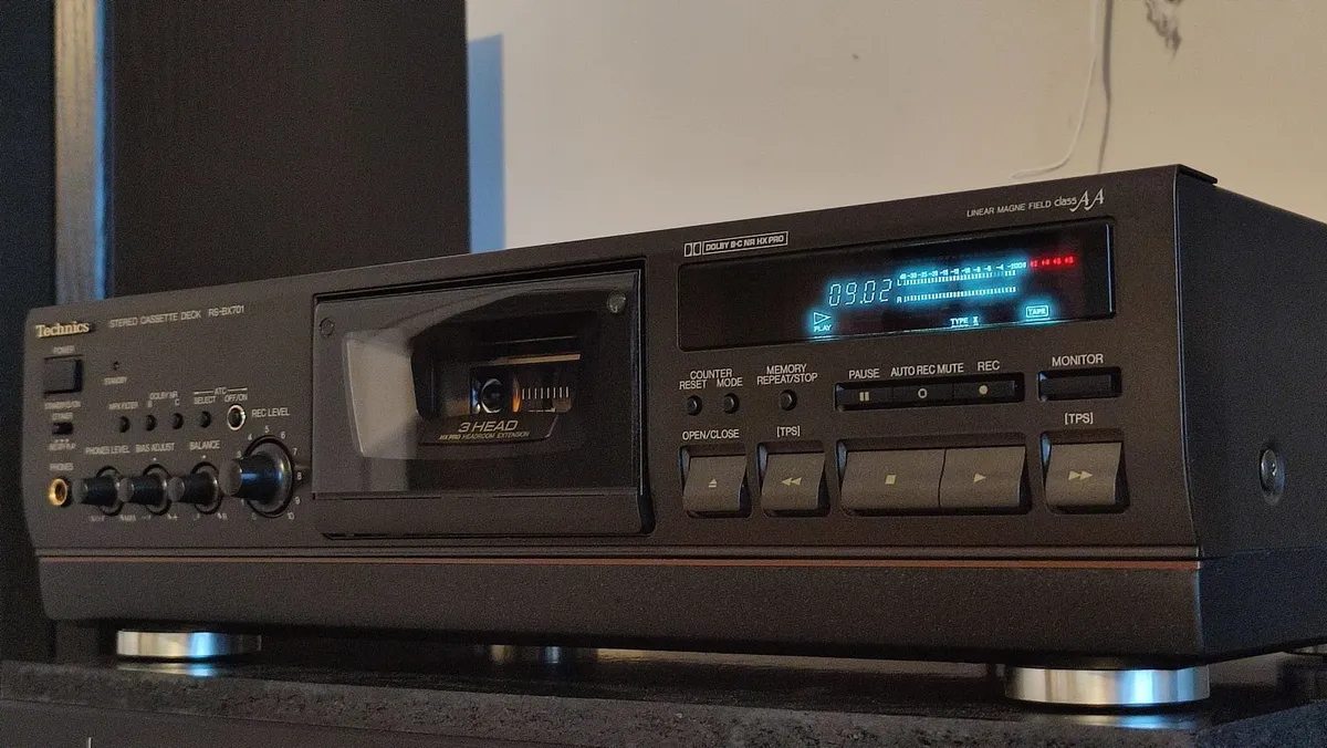 3 Head Technics RS-BX701 Tape Deck. Like New! - Image 1