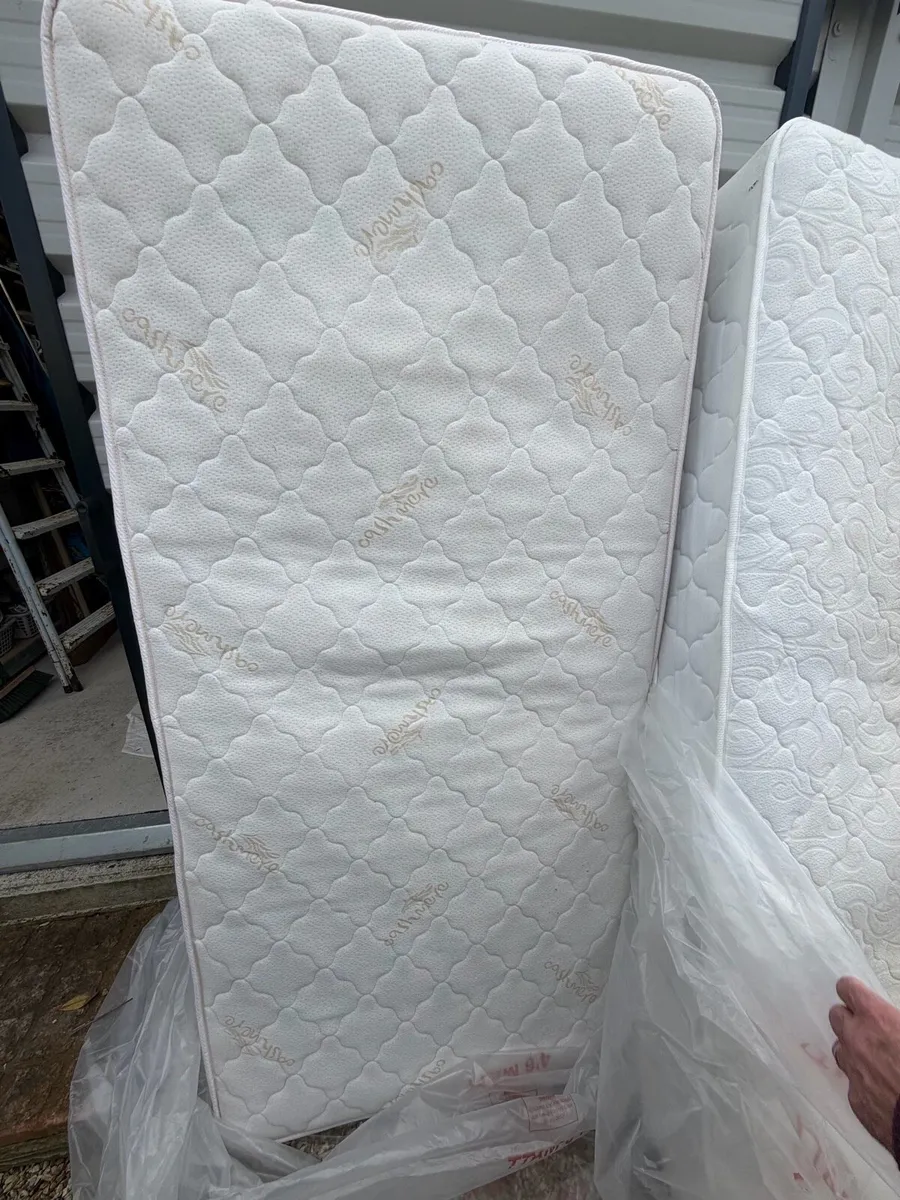 Mattress - Image 3