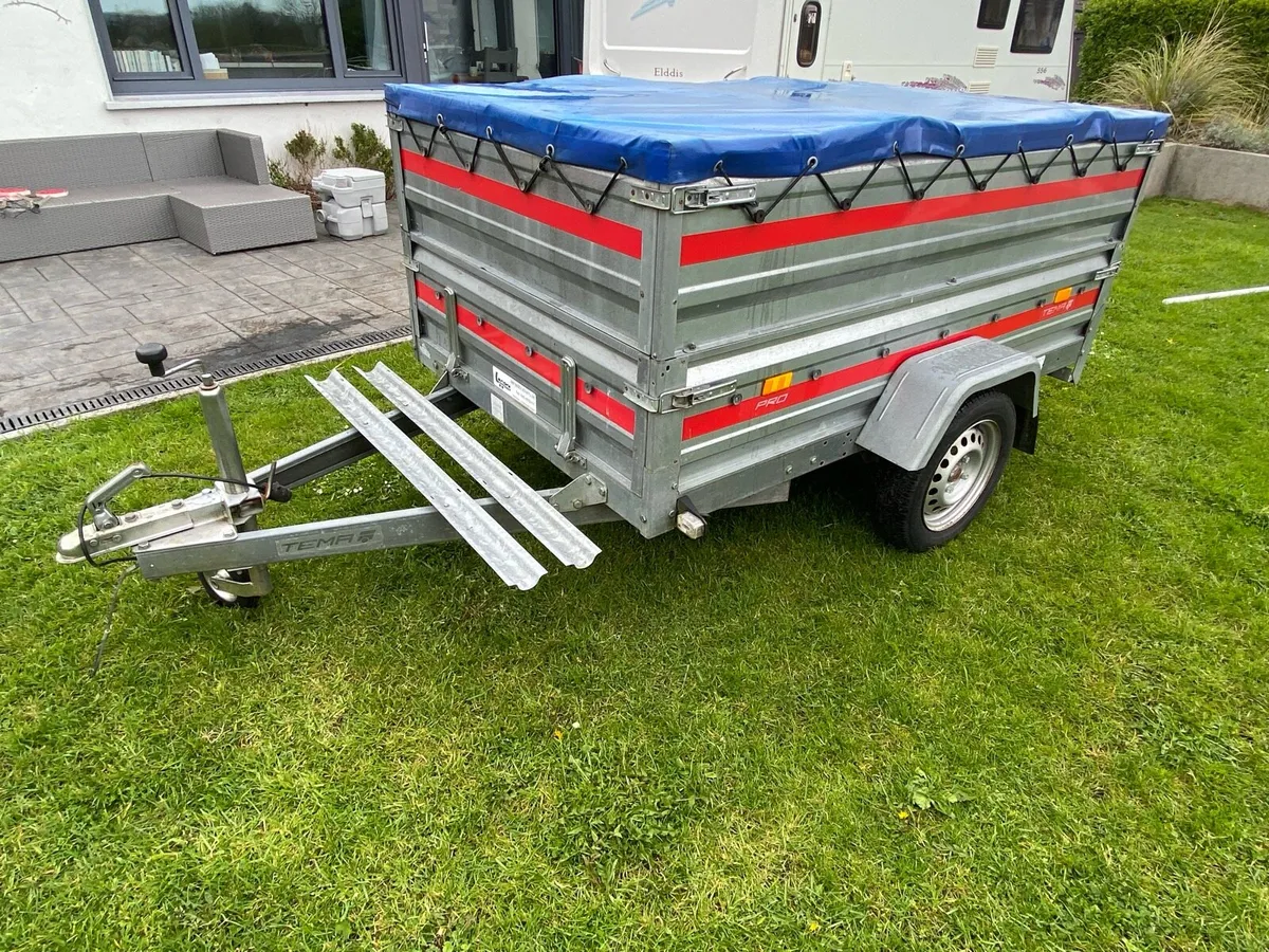 Camping trailer - Image 1
