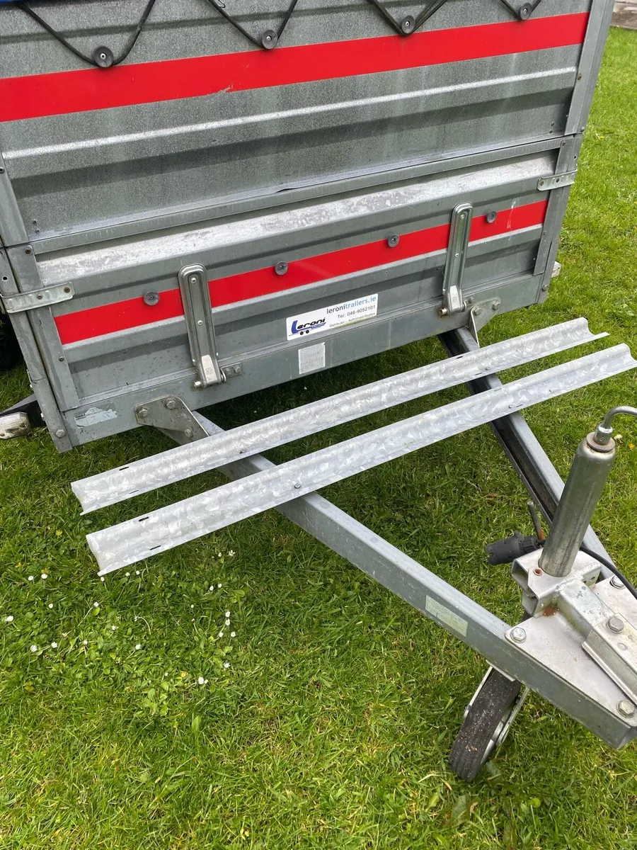 Camping trailer - Image 2