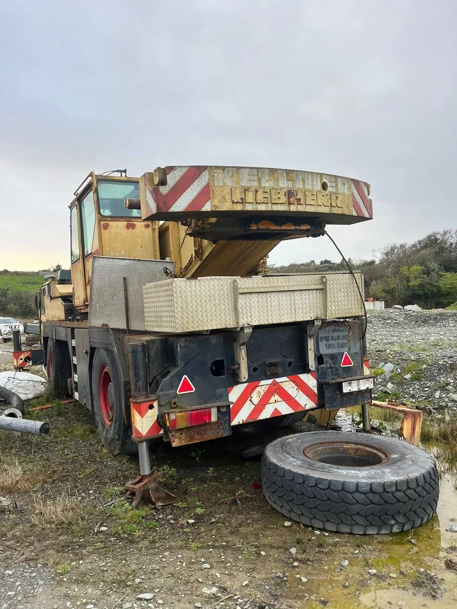 LIEBHERR LTM1040-1 CRANE 40 TONS - Image 2