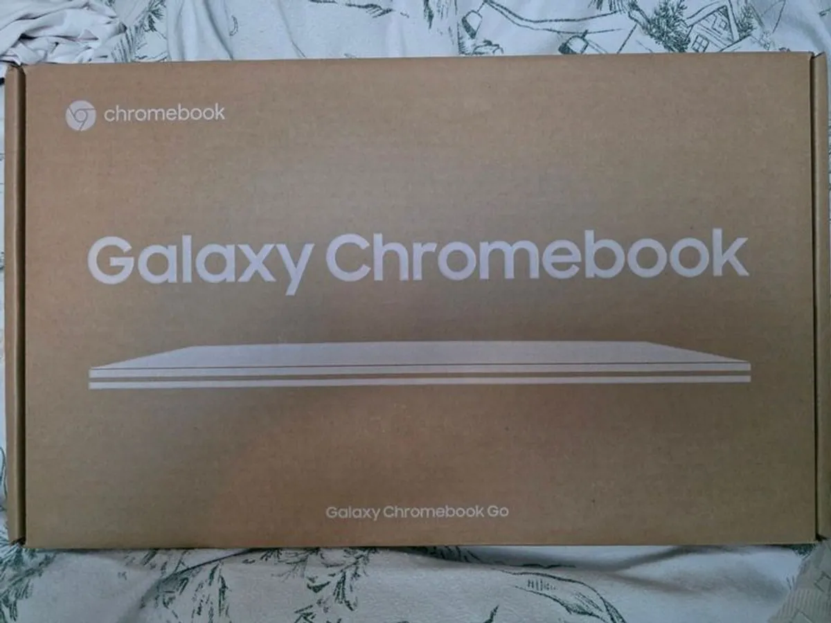 Samsung Galaxy Chromebook Go 14 Laptop - Image 1